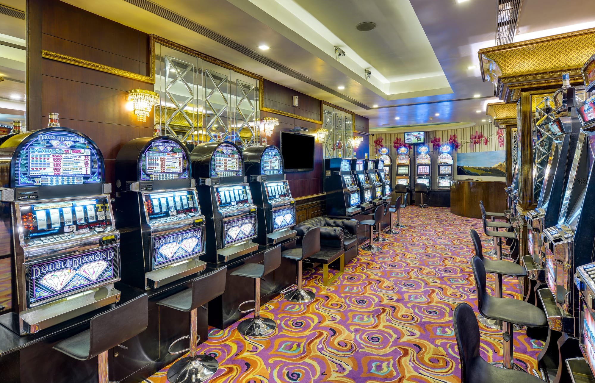 An evening at Casino Mahjong