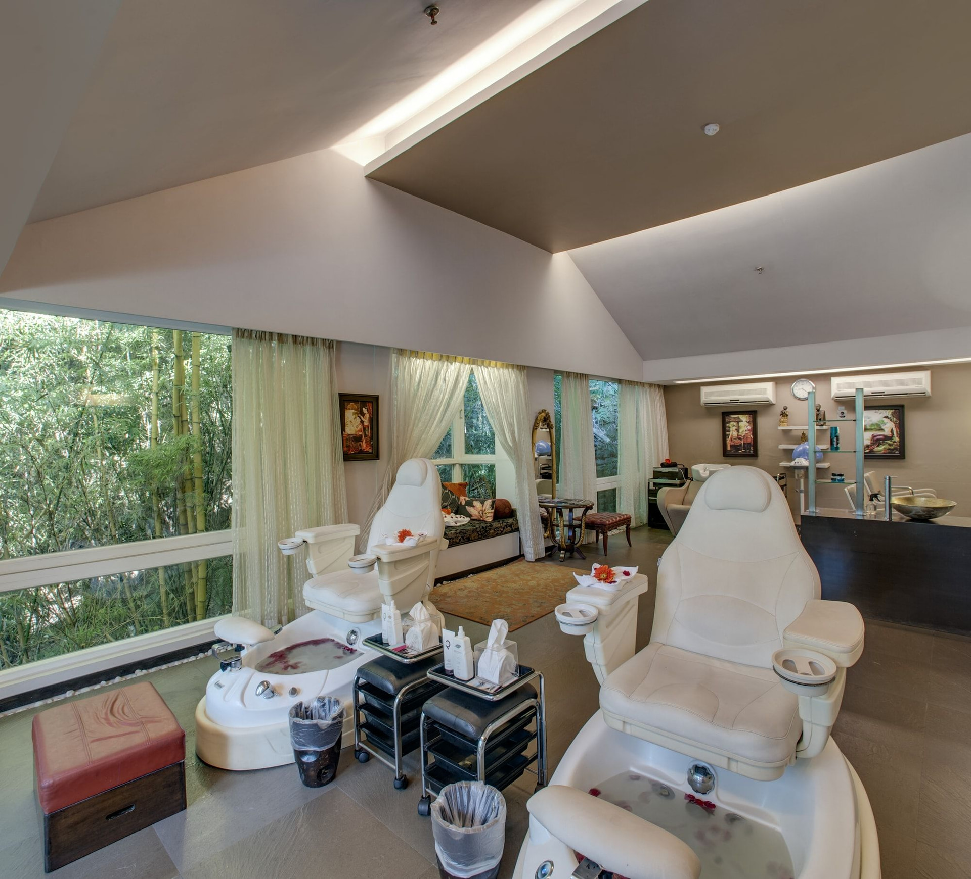 Salon