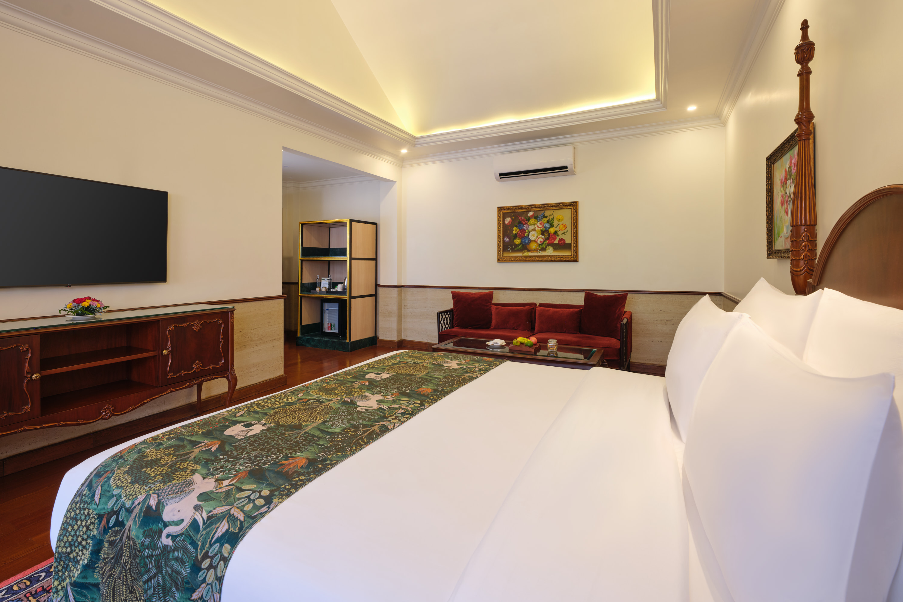 Deluxe Room — view 2