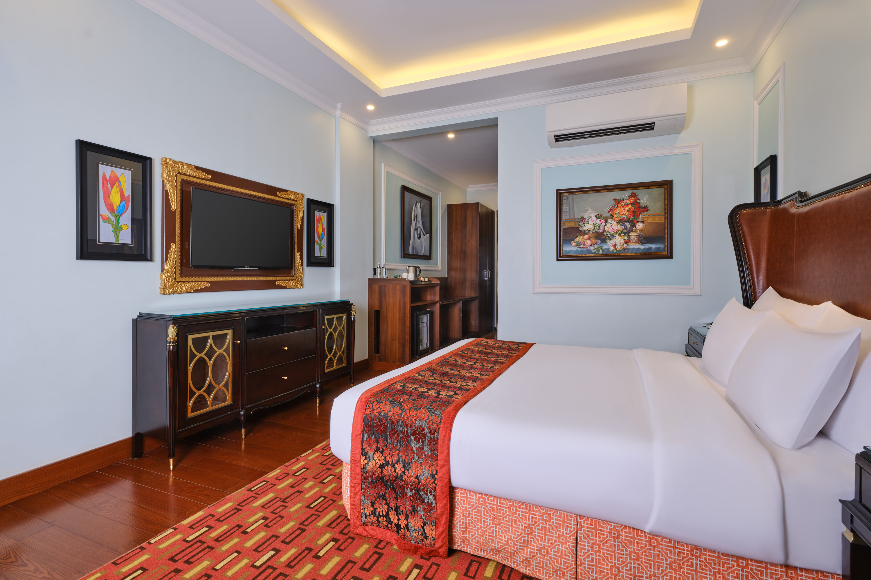 Executive Room — view 2