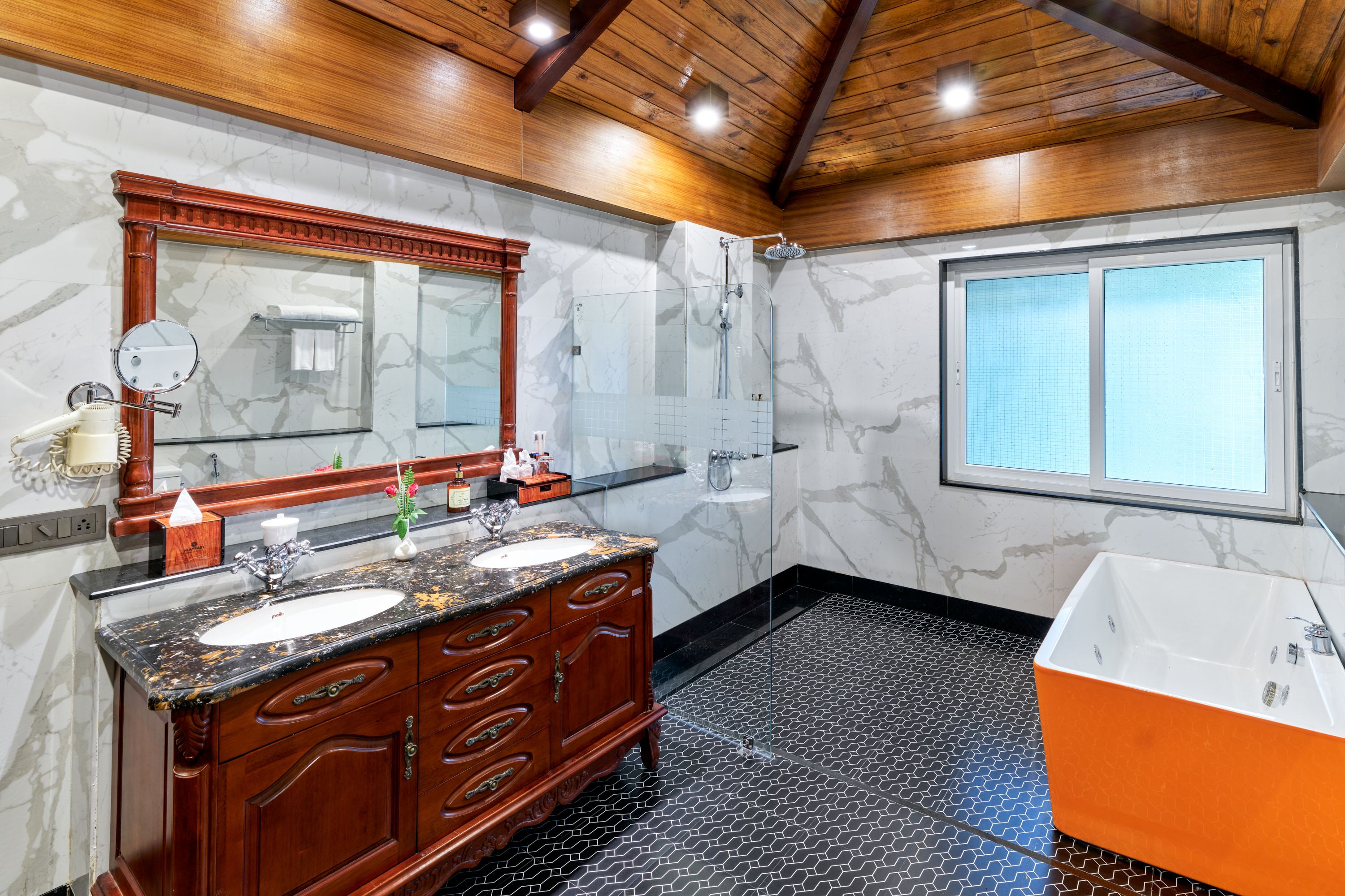 Executive Suite — view 5