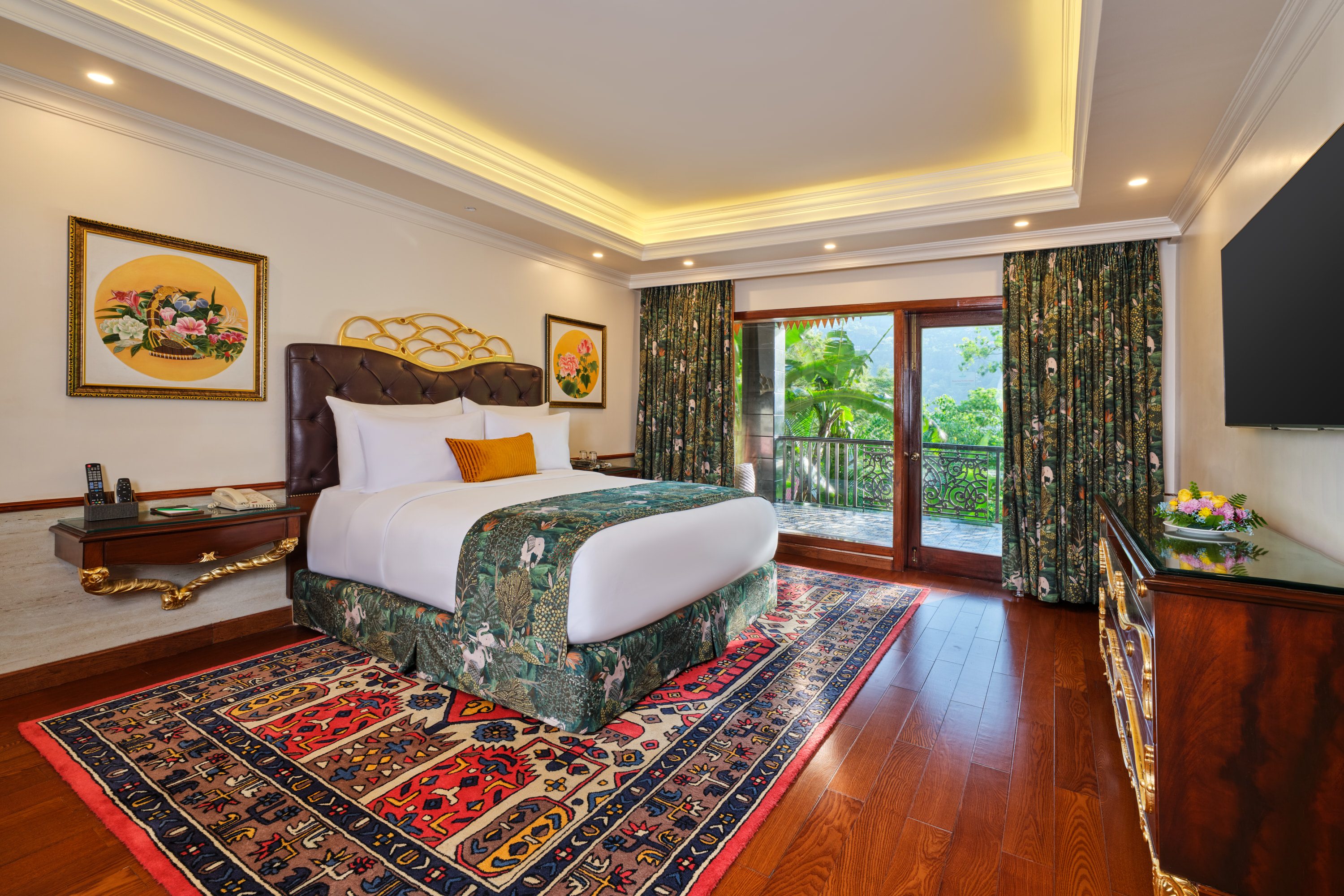 Grand Villa — view 2