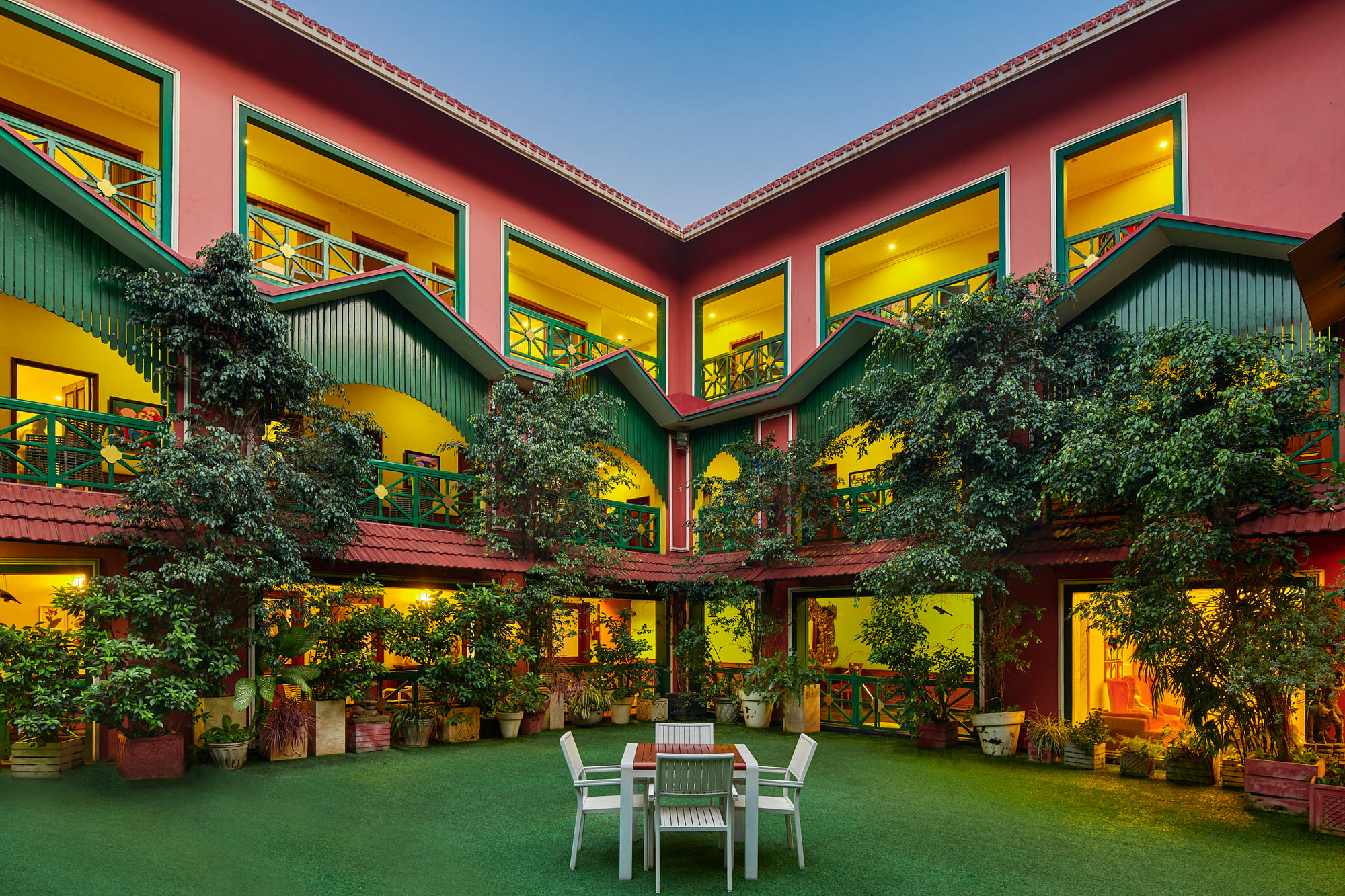 Dining at MAYFAIR Garden