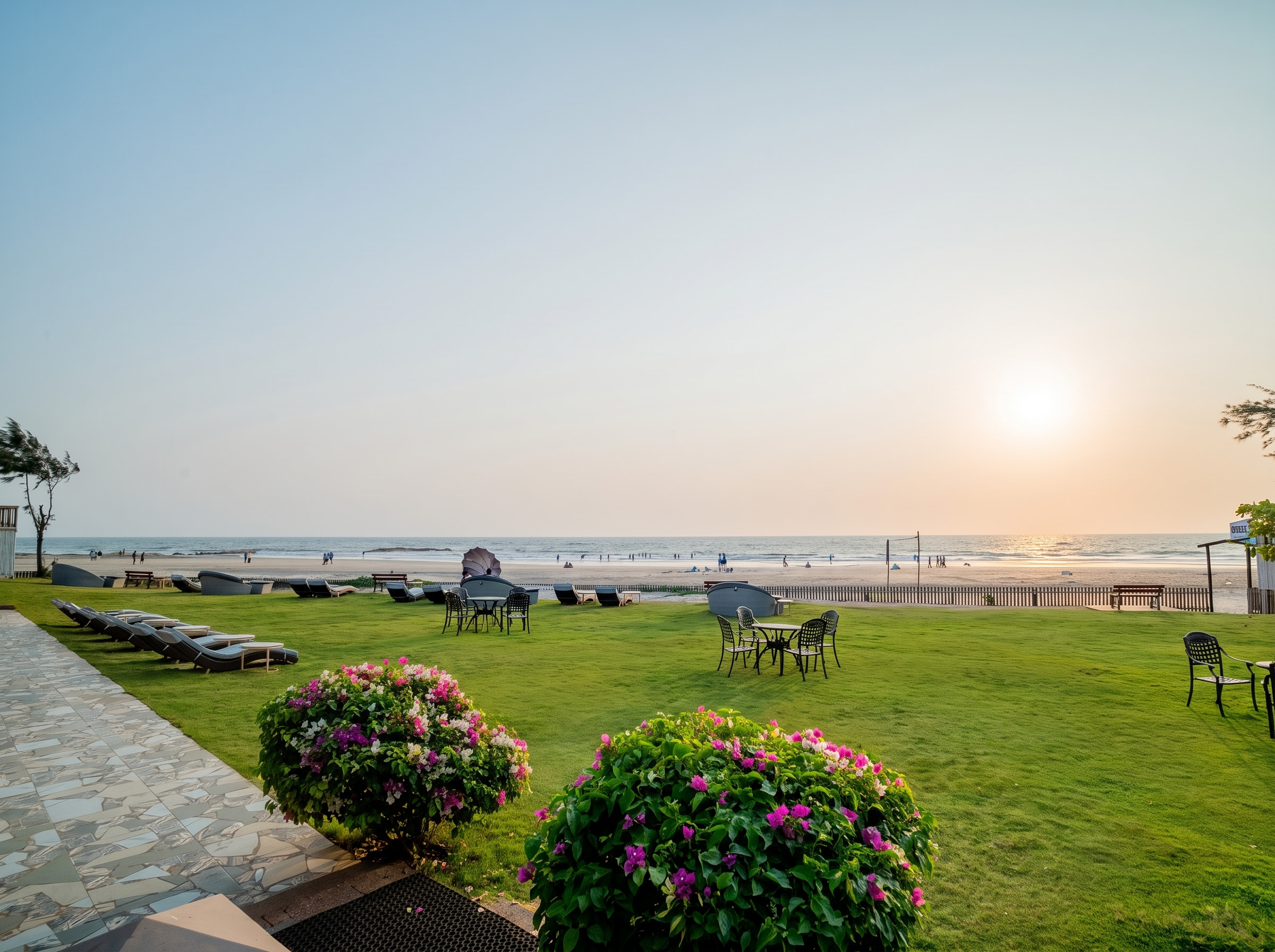 Weddings on the Beachside Lawn