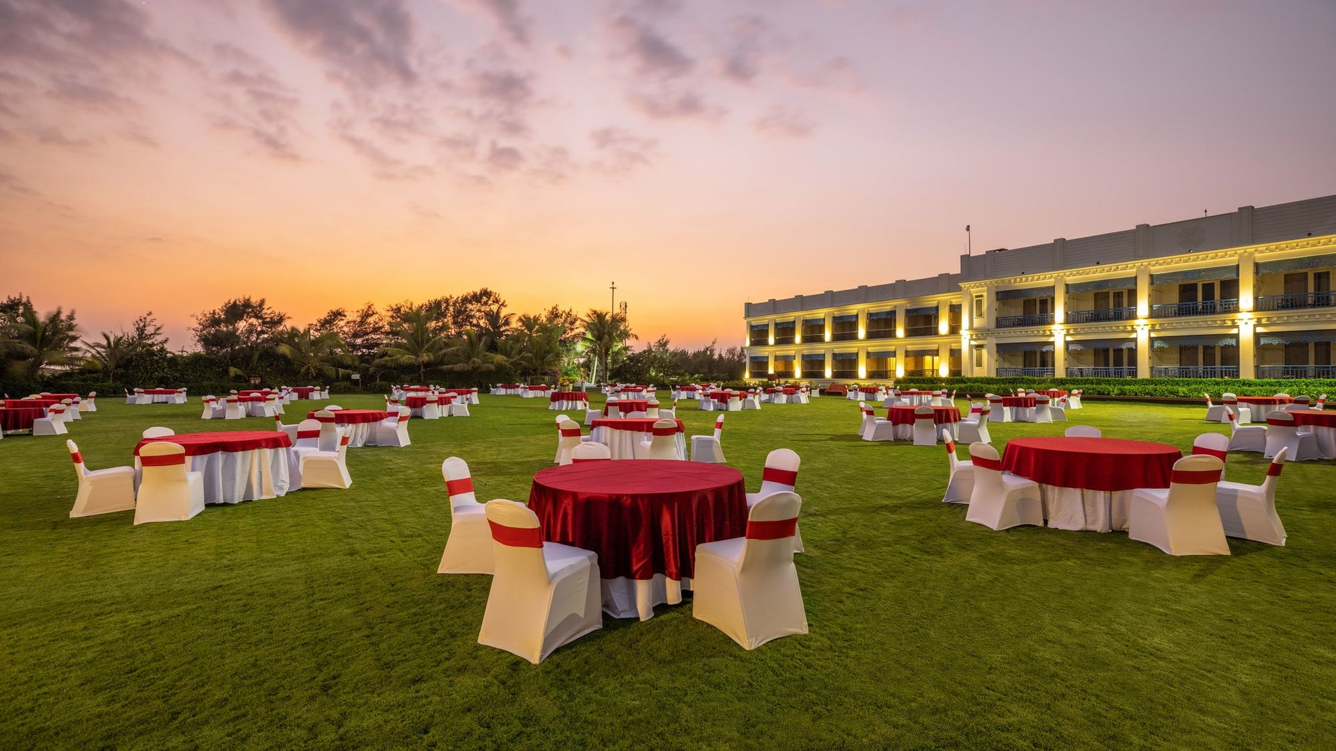Vatika Lawn — Mayfair Palm Beach Resort