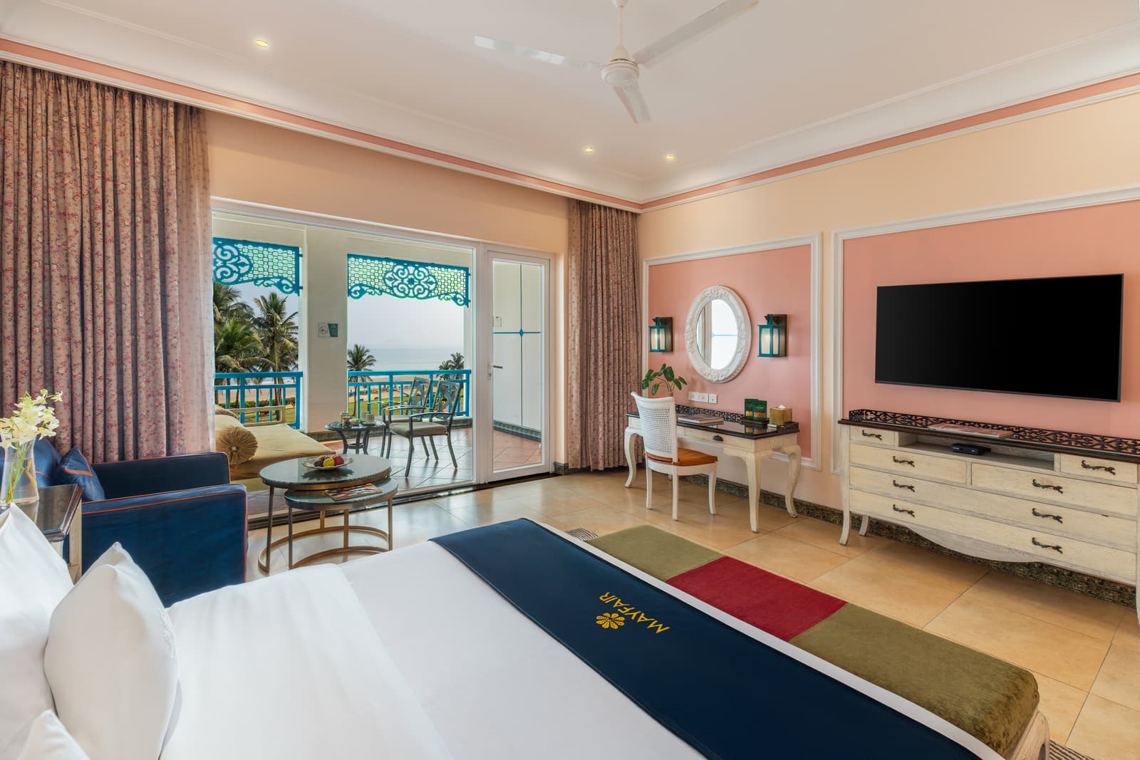 Deluxe Sea View Room — view 2