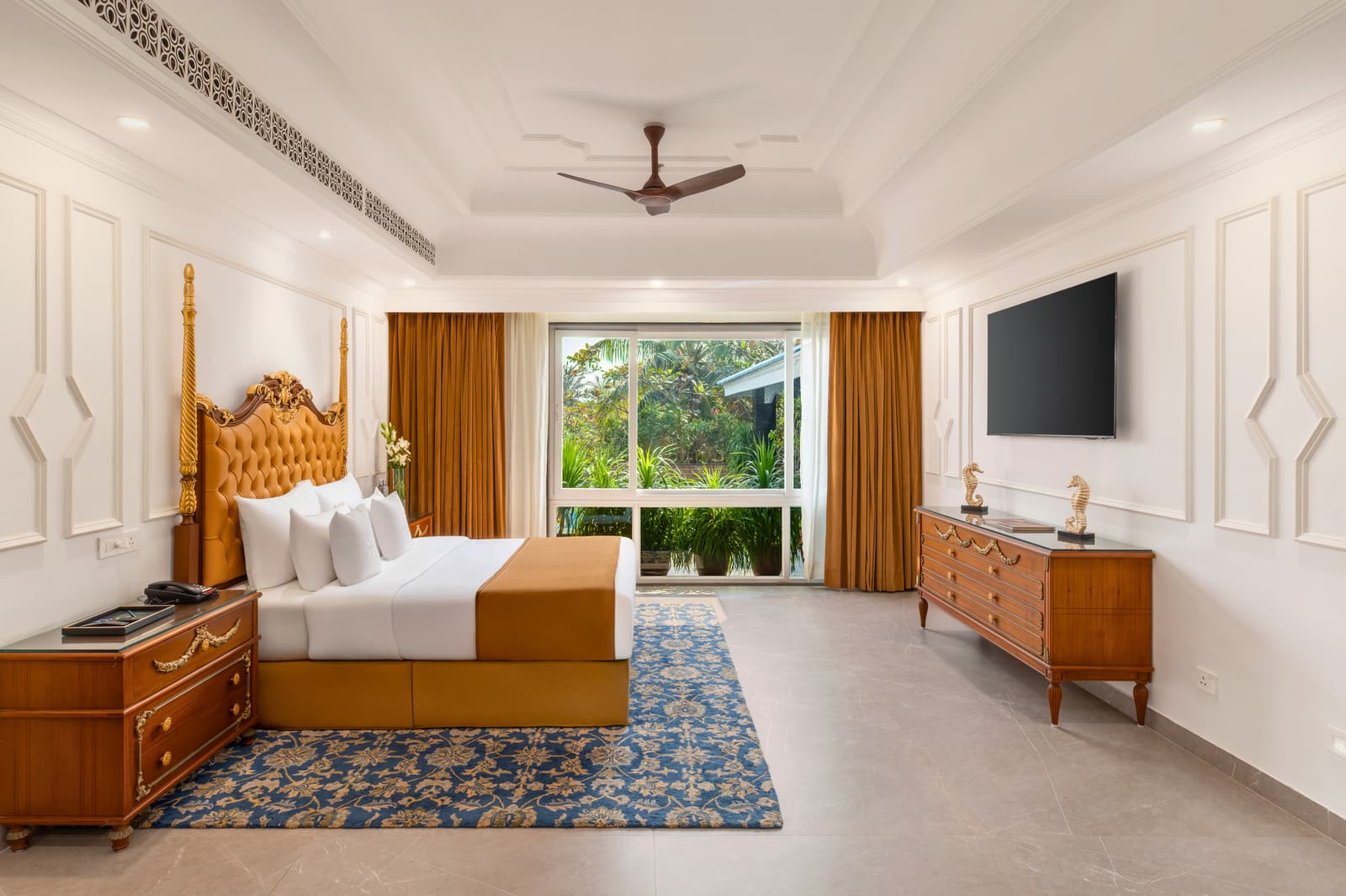 The Honeymoon Villa, bedroom
