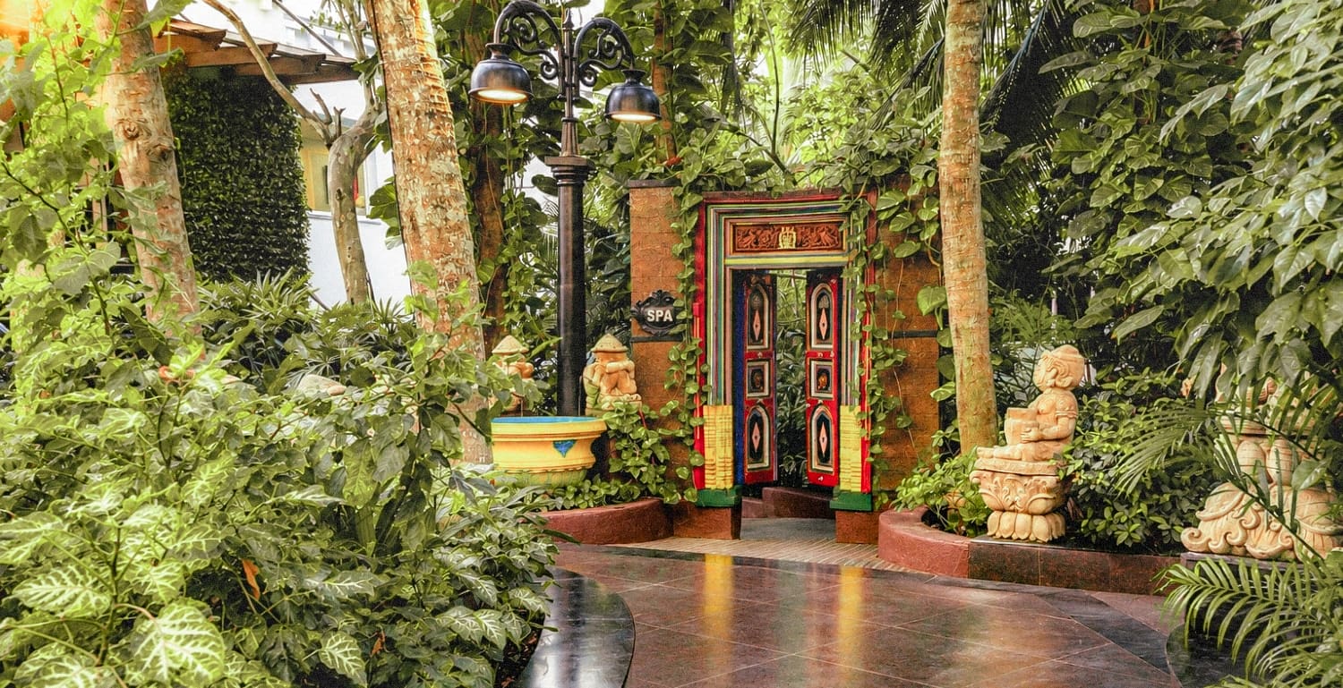 The spa at MAYFAIR Palm Beach Resort