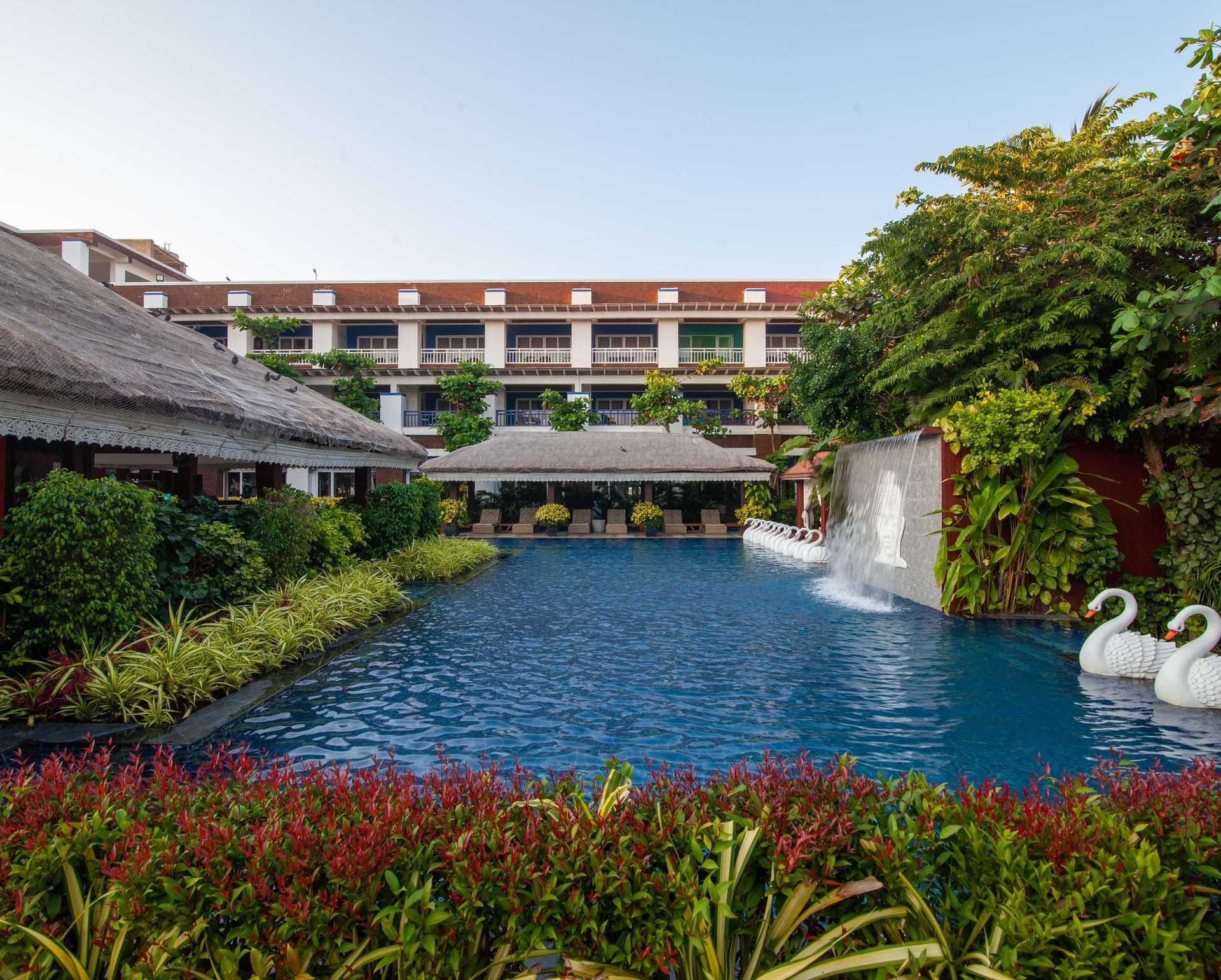 Pool Side Heritage & Lawn — MAYFAIR Heritage