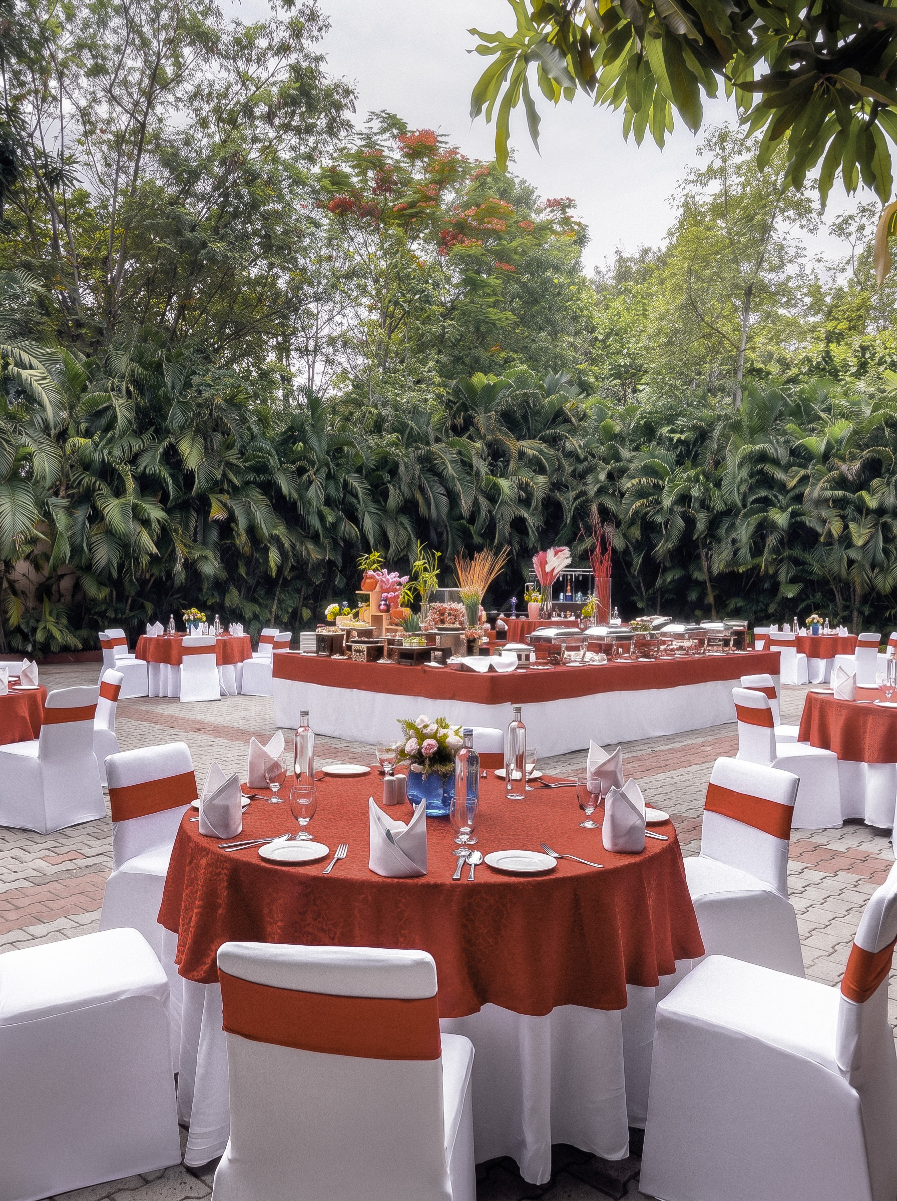 Weddings on the Lawn