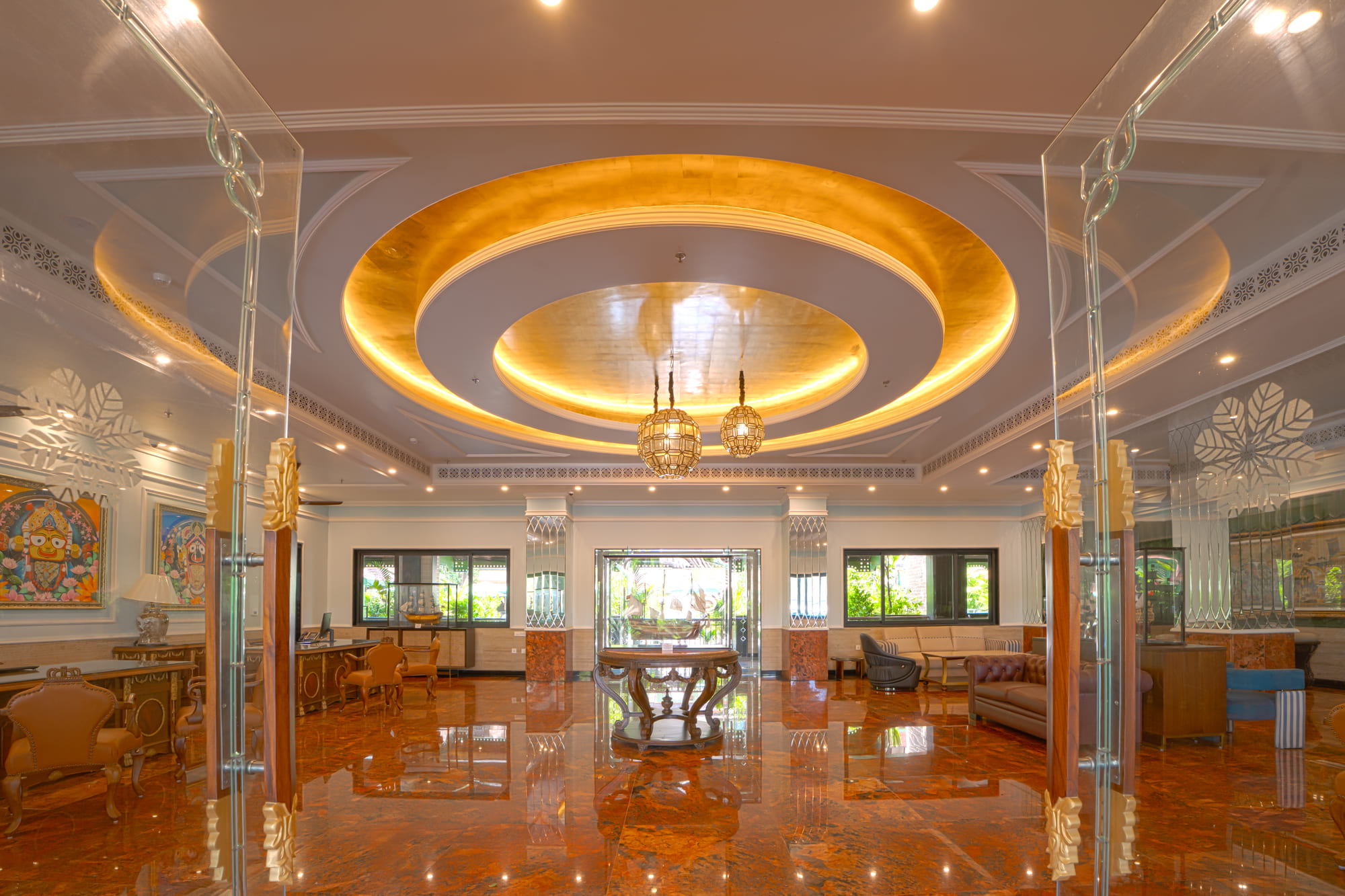Dining at MAYFAIR Bay Resort