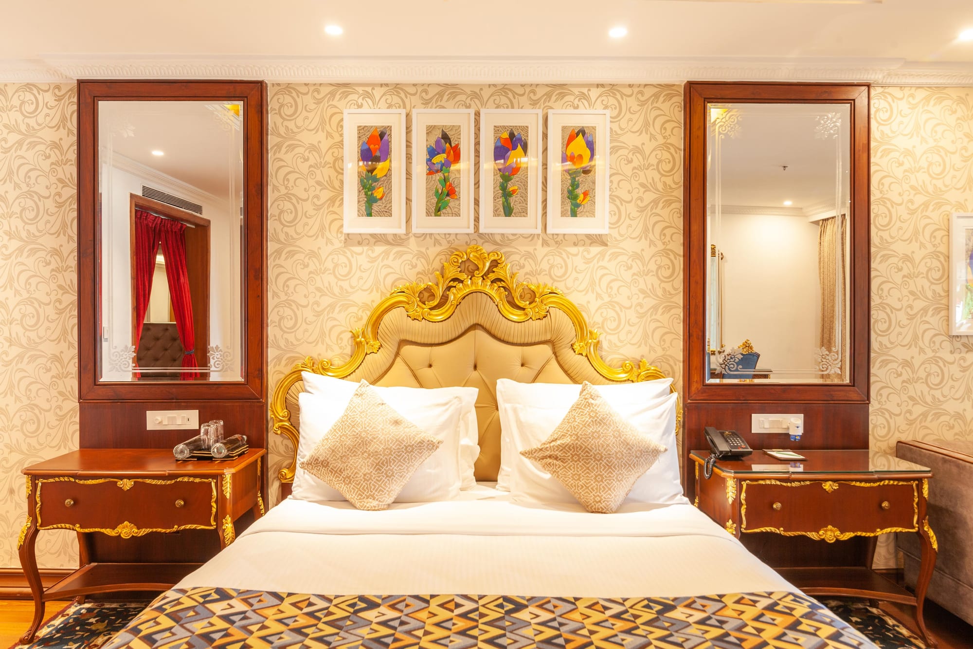 Deluxe Suite — view 1