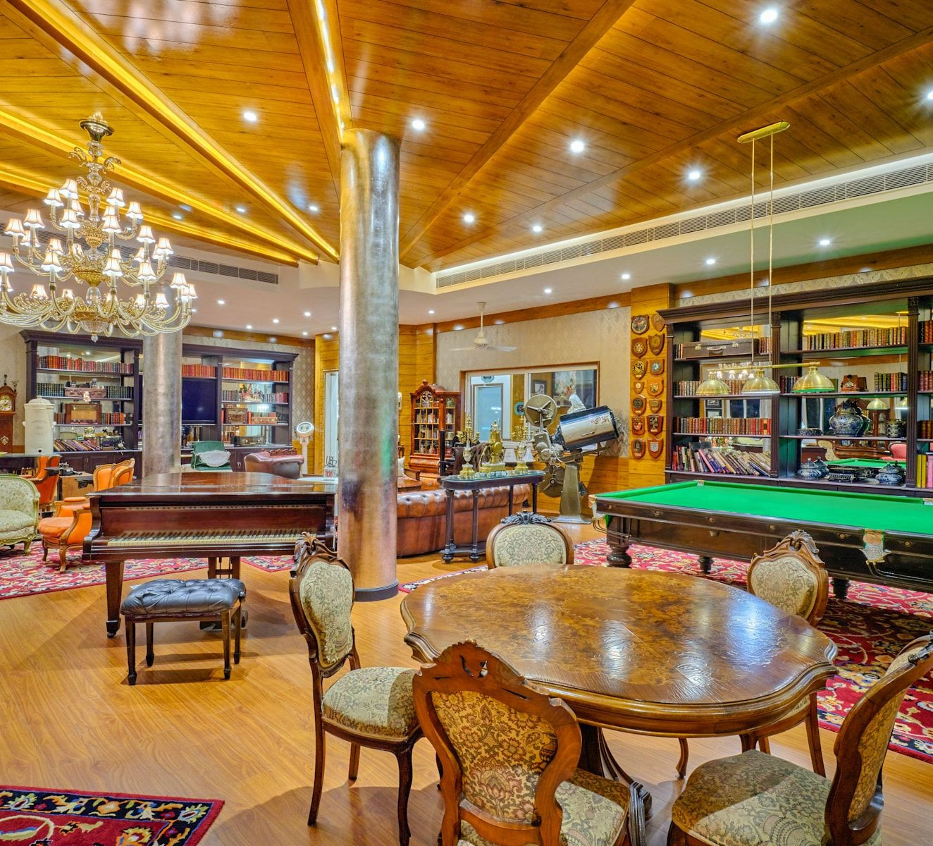 Director's Lounge