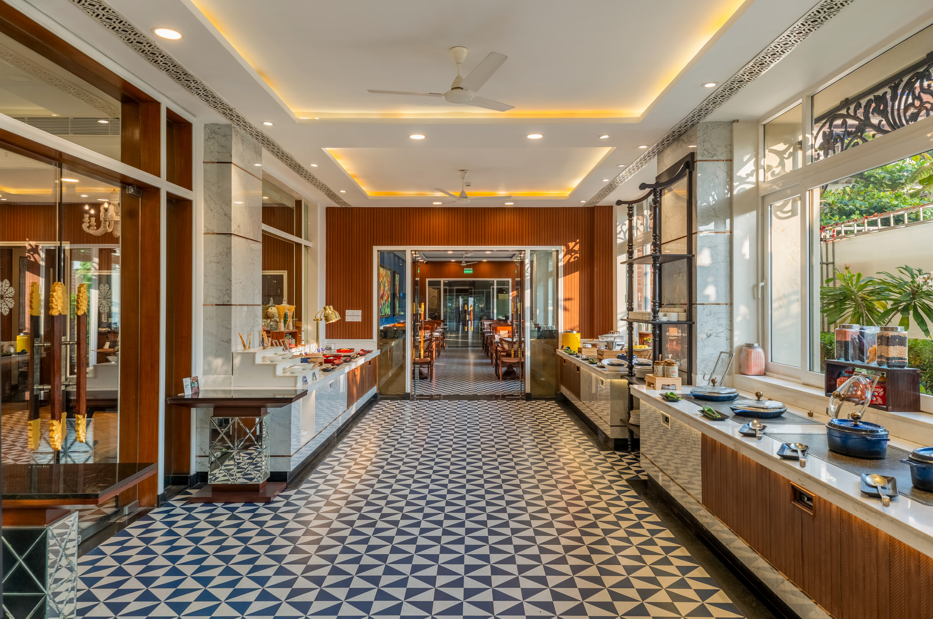 Teapot at MAYFAIR Waves, Puri
